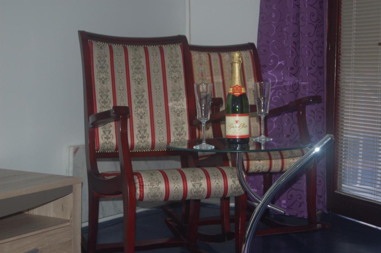 Apartmani Marios Ниш Экстерьер фото
